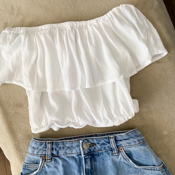 Forever 21 Tops - F21 white off shoulder crop top